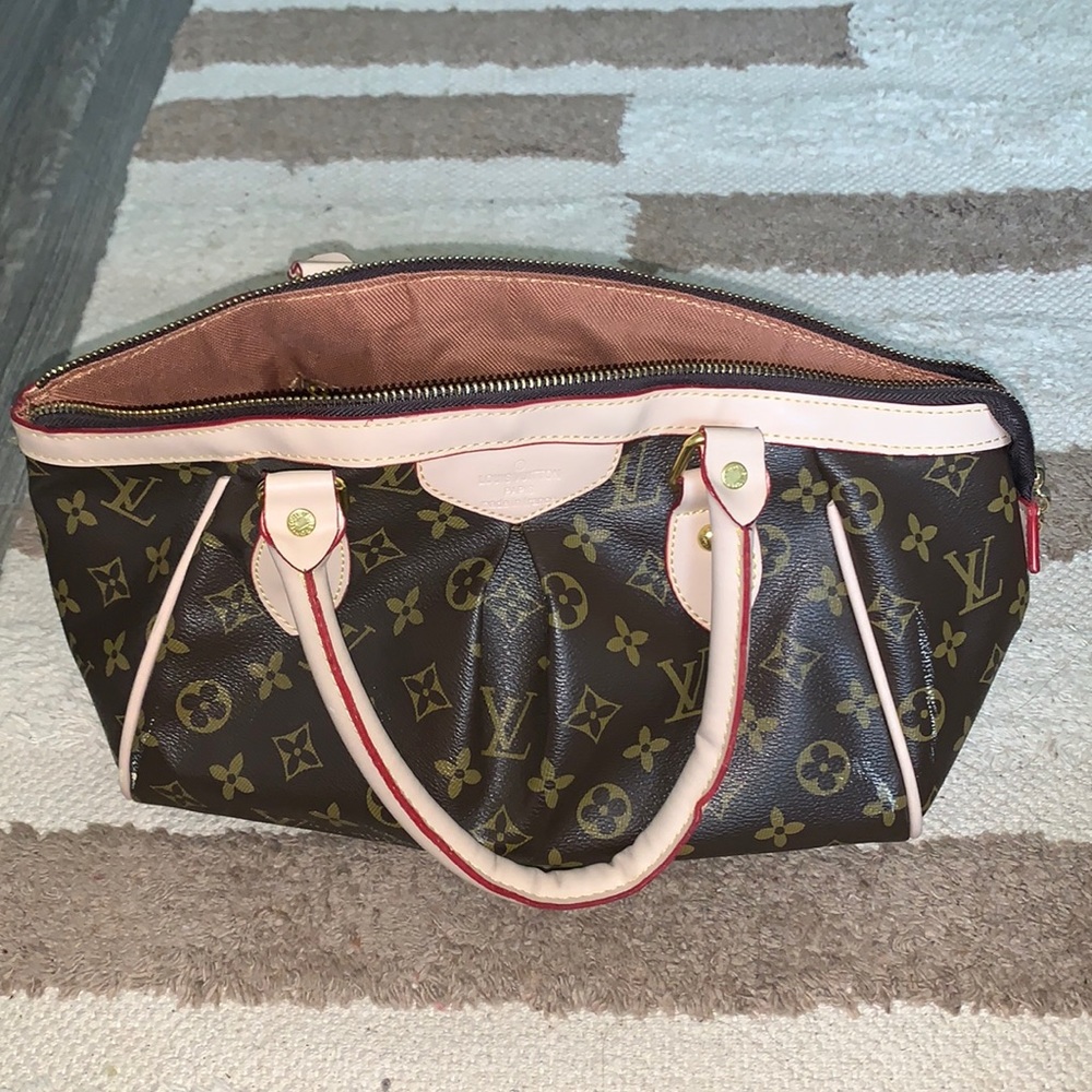 Louis Vuitton small purse